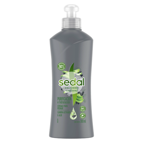 Imagen al frente del paquete Crema para Peinar Sedal Purificación e Hidratación Carbón Activado y Aloe 300 ml